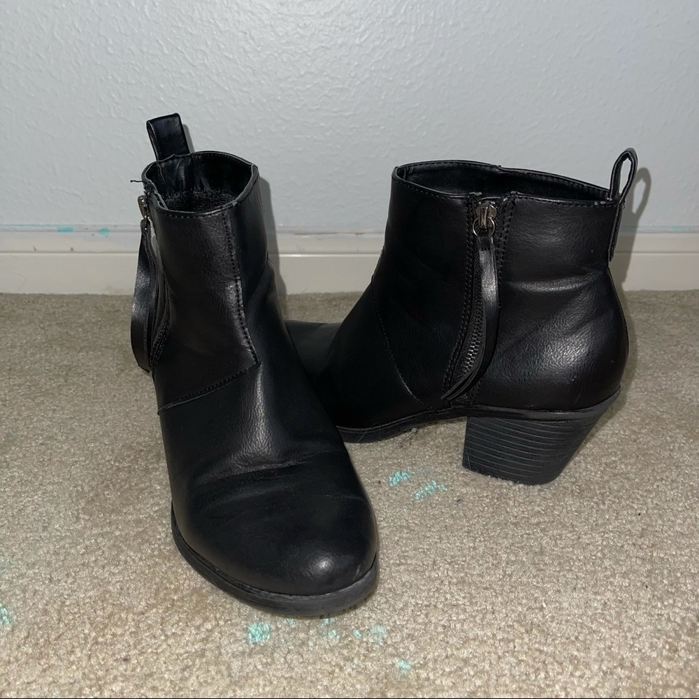 Women’s Heeled Ankle Booties